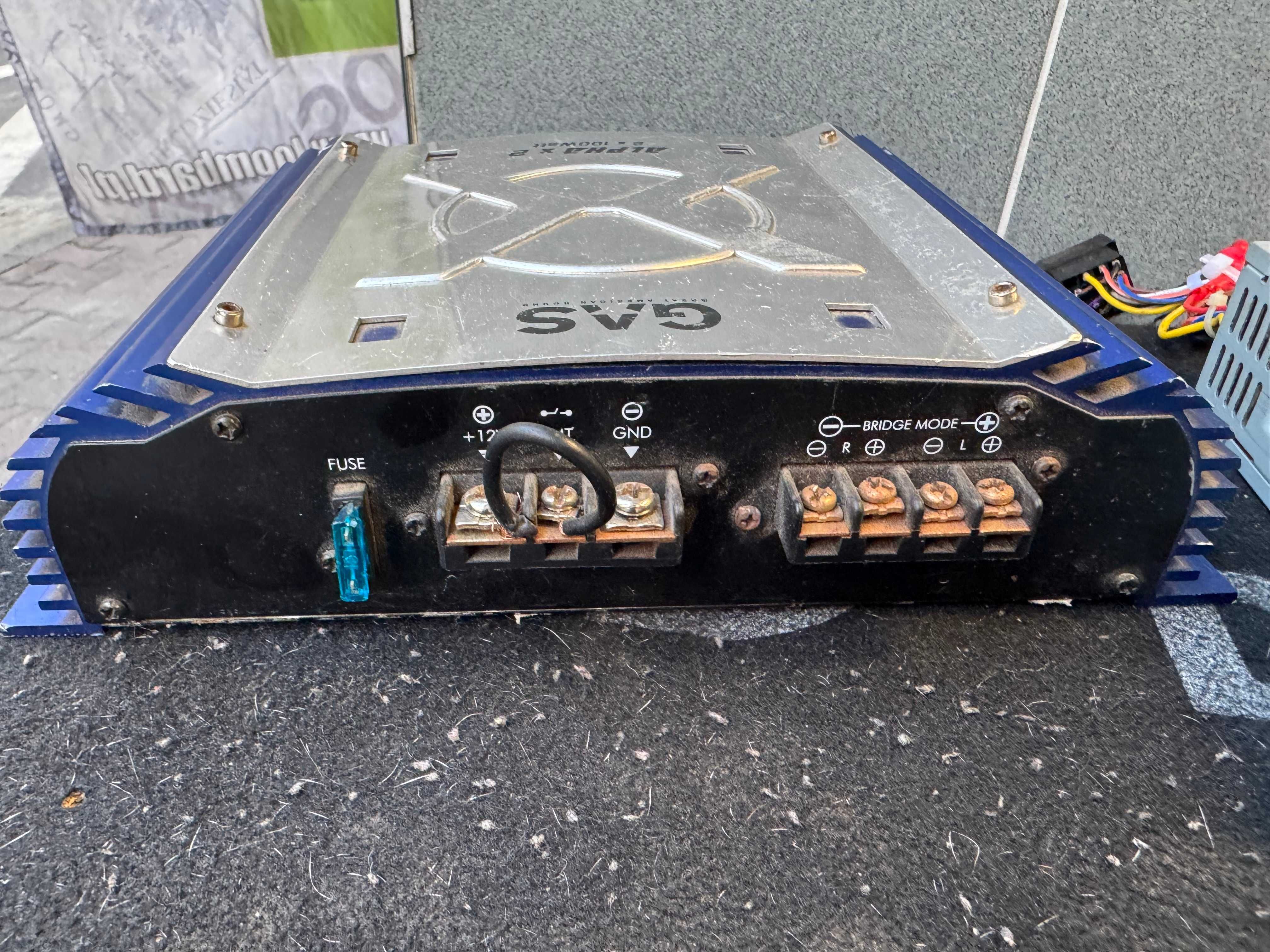 Zestaw Radio Clarion CZ501EG/Wzmacniacz  GAS ALPGA X2/SUBOOWER DIBEISI