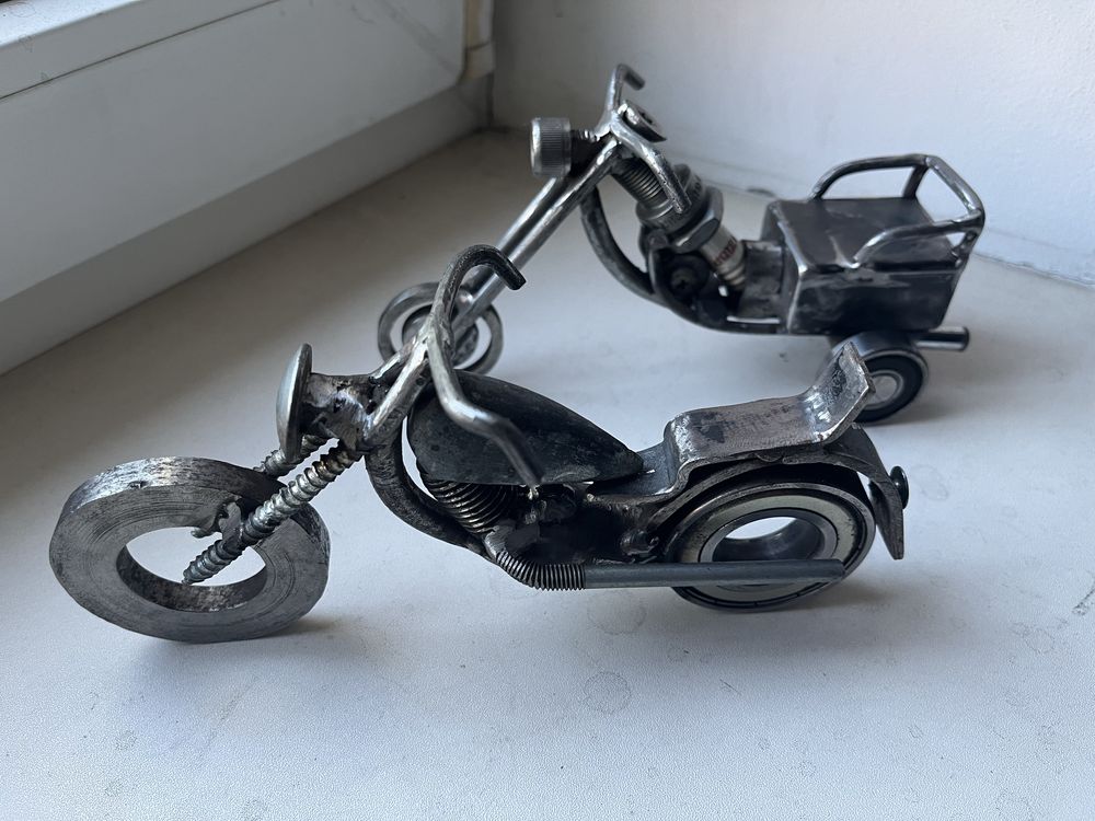 Мотоцикл (ручная работа) для ценителей,на подарок или в коллекцию