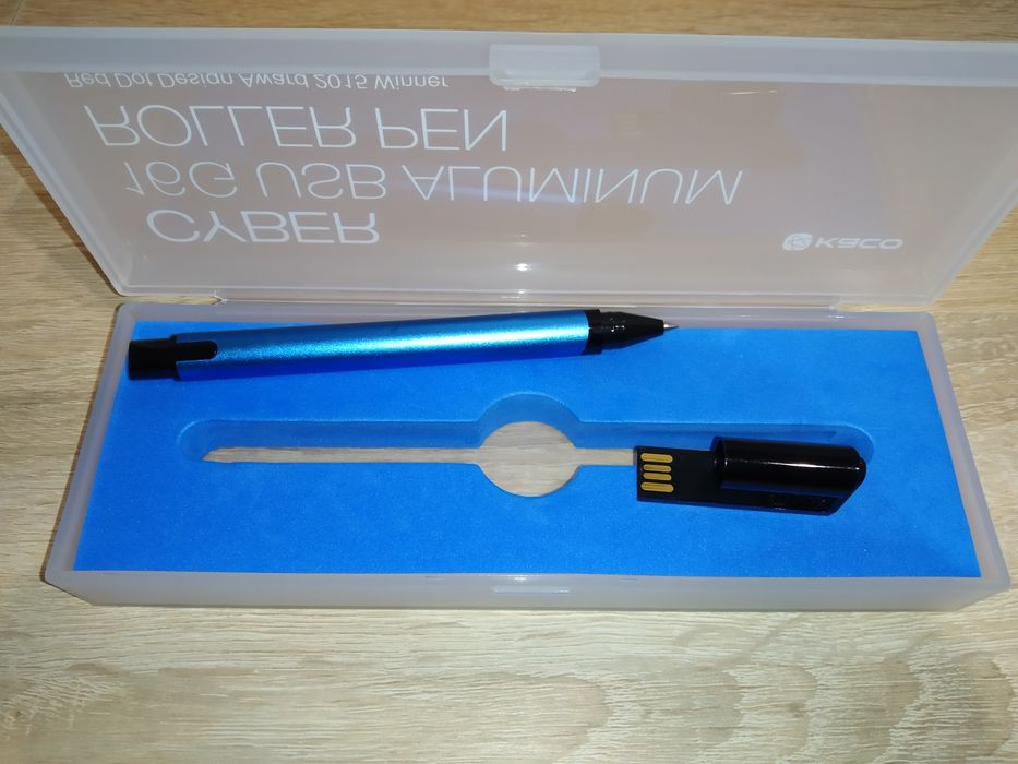 Aluminiowy długopis żelowy z pamięcią USB 16GB w zatyczce