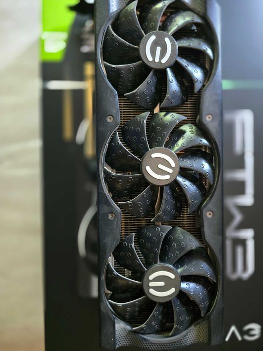Placa gráfica GPU RTX 3060TI EVGA