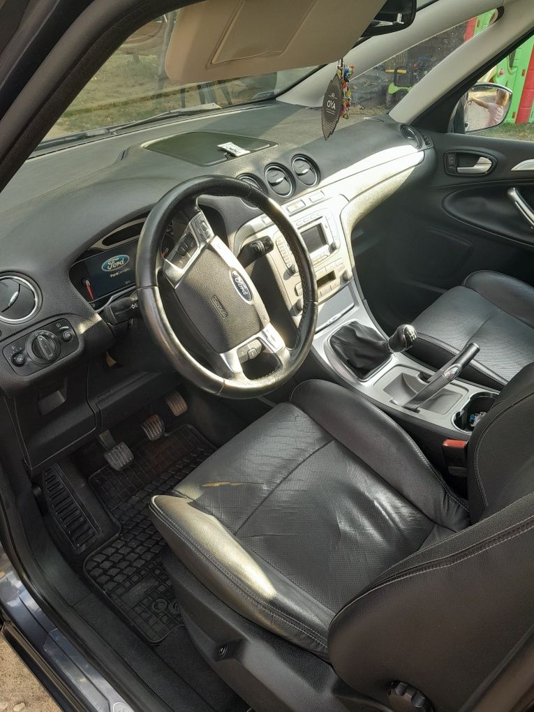 Ford S-max  7 - osobowy
