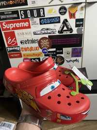 Klapki crocs mcqueen