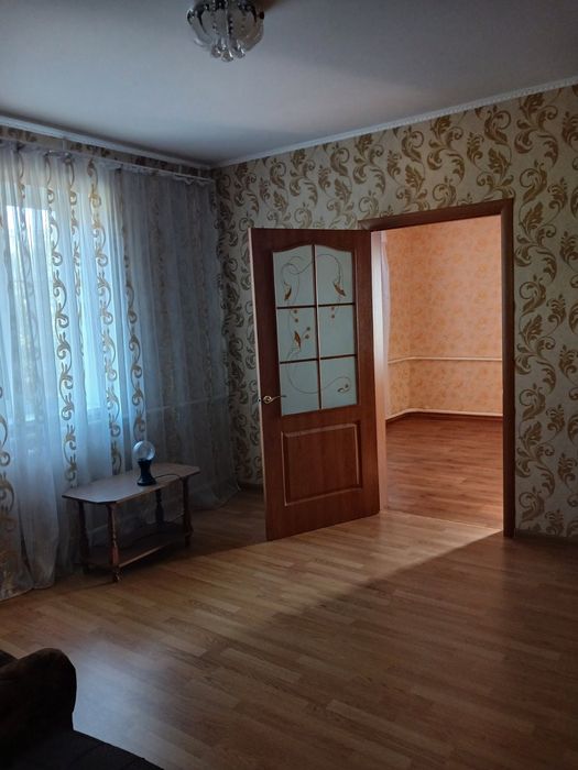 Продається будинок в с.Новомайське ,4 км. від Зарічного.