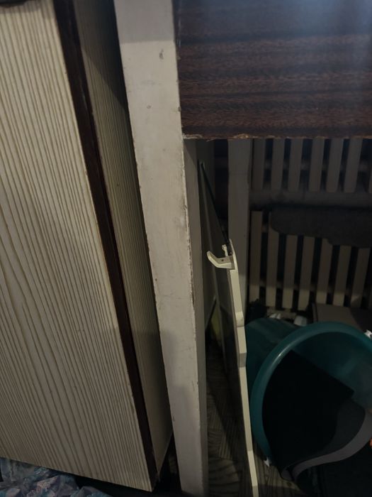 Подарую обідній стіл. Хортицький рн