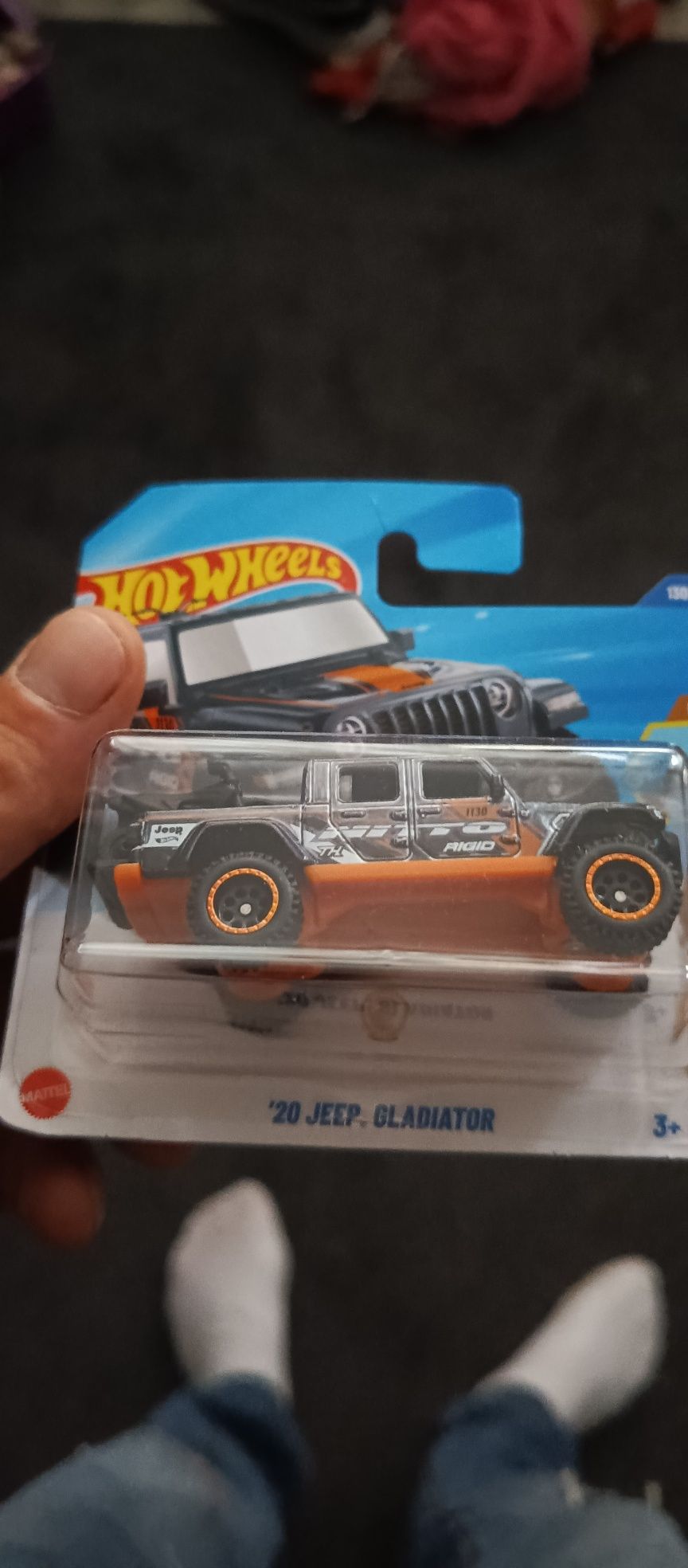 Hot wheels jeep gladiator