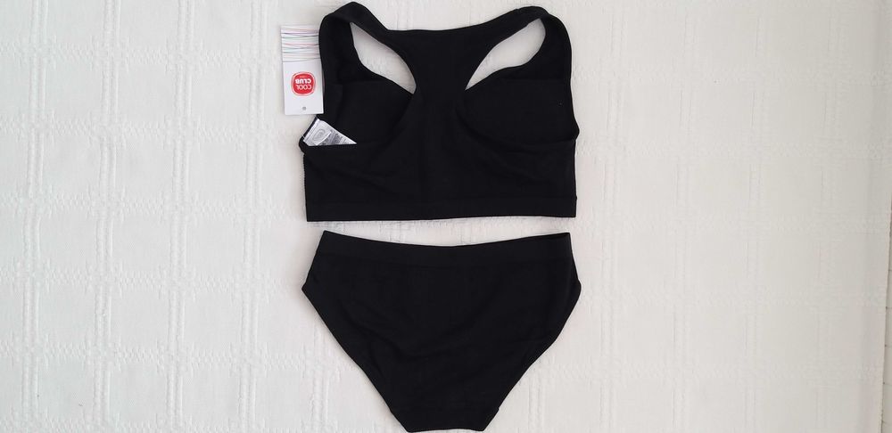 Nowa dziewczęca bielizna sportowa top i majtki Smyk rozmiar 134/140