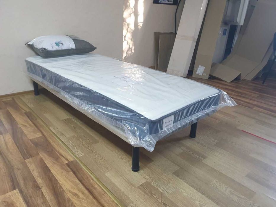 Распродажа Кровать односпальная с матрасом 80х190 в Херсоне