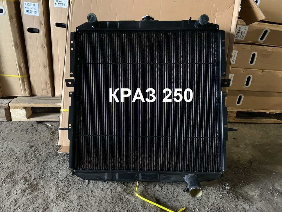 радіатор водяний охолодження КРАЗ 250 260 радиатор мідний