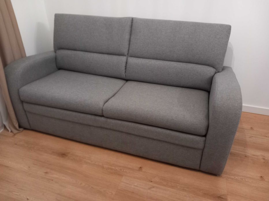 Nowa kanapa rozkładana szara z pojemnikiem na pościel Polecam