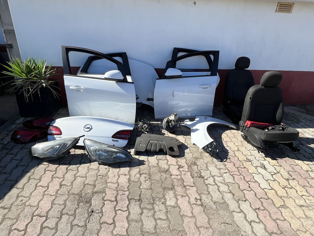 Material opel astra j 2015
