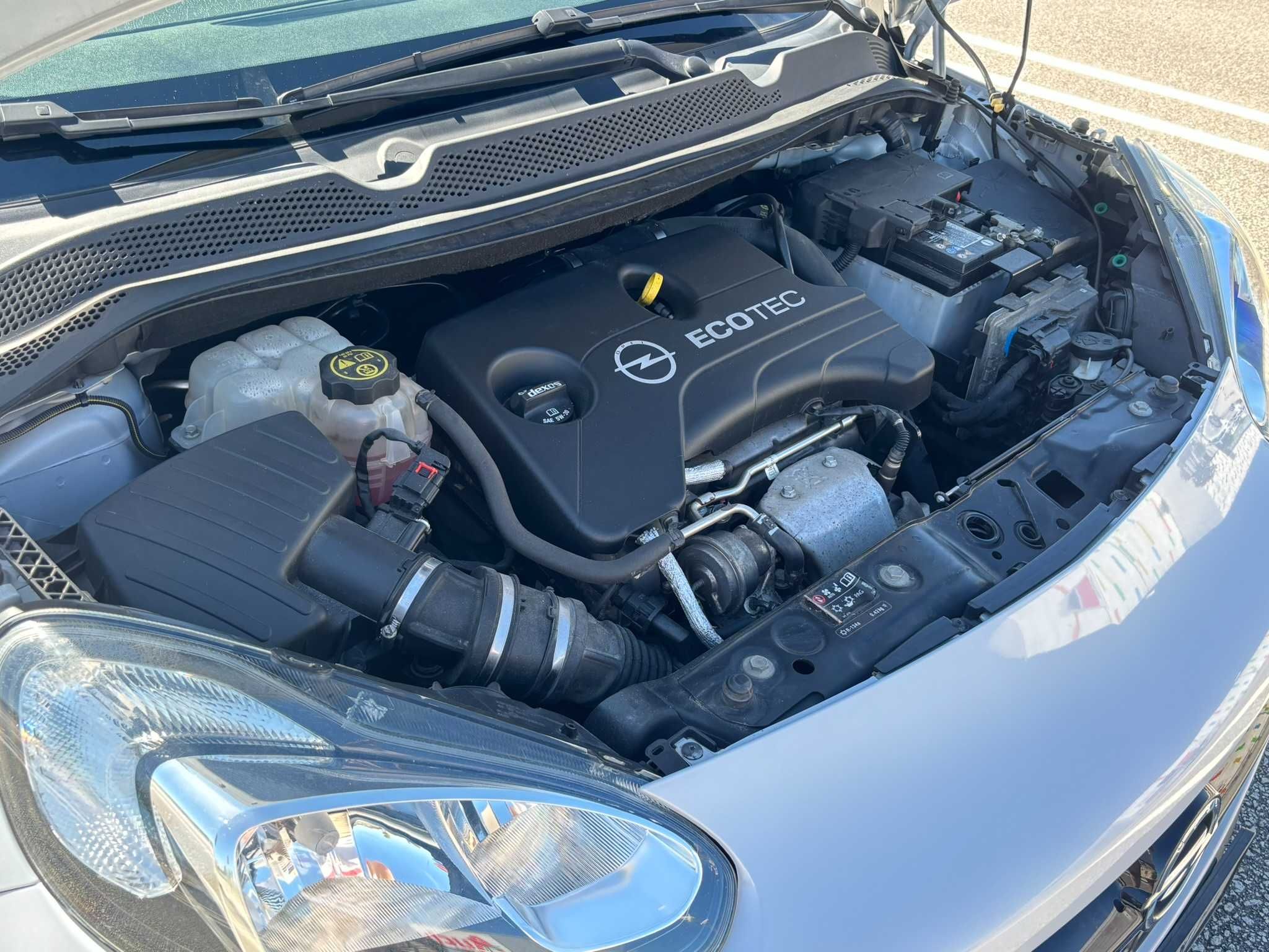 Opel Adam 1.0 S&S Glam – Bem equipado, pronto a andar