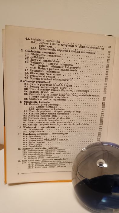 Samochodowe urządzenia elektryczne. W. Torbus