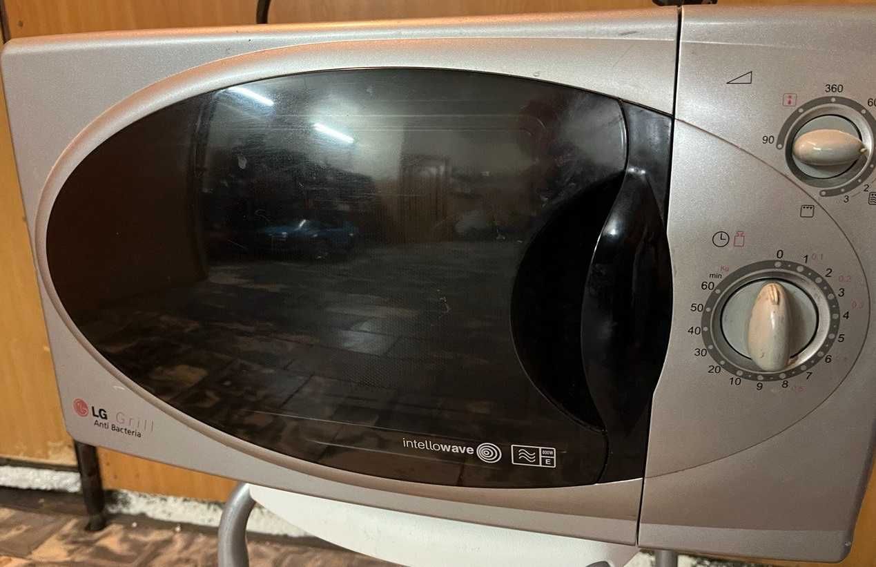 Микроволновая печь LG MH-593 T на запчапсти