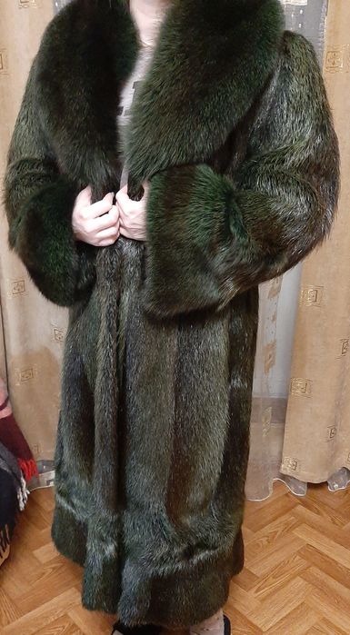 Шуба нутрия с песцом