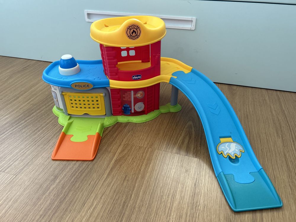 Brinquedo Estacao policia e bombeiros chicco