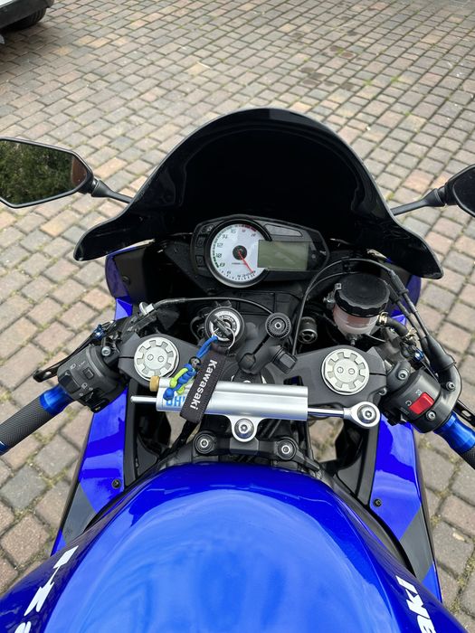 Kawasaki zx6r 600 ninja 2011 lift  636 kAT A