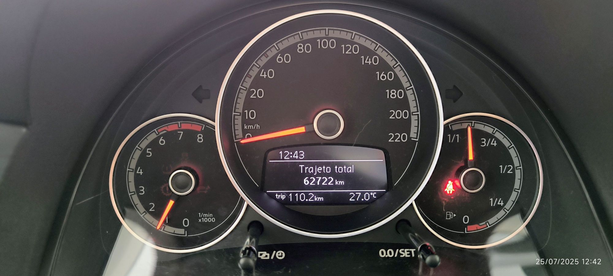 Volkswagen Cross UP