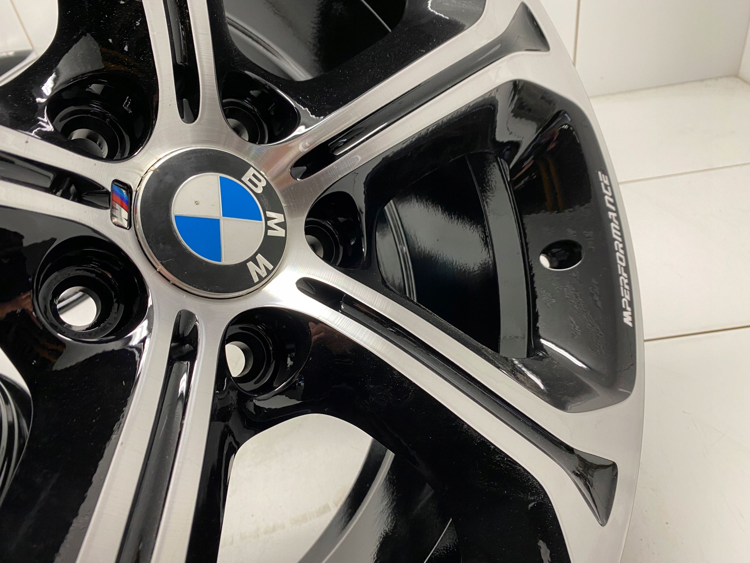 Felgi 18 BMW F10 F11 F01 m Performance 8 ET30