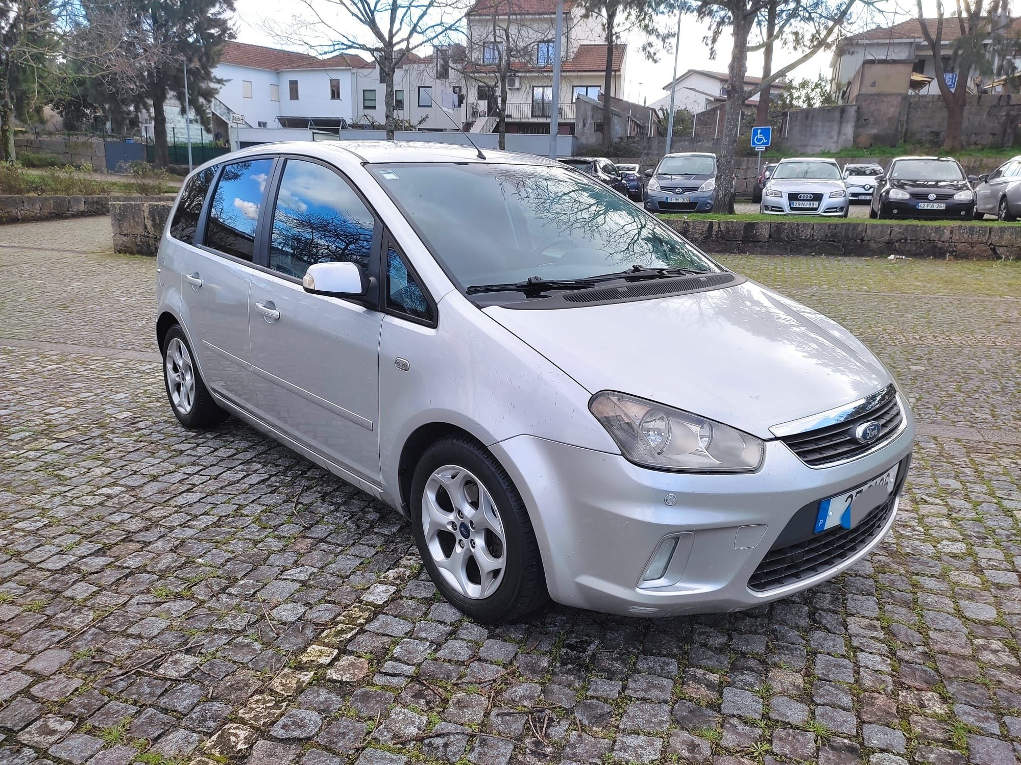 Ford c max titanium