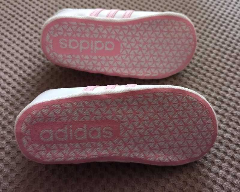 Adidas, buciki dla maluszka, r. 4K (UK)