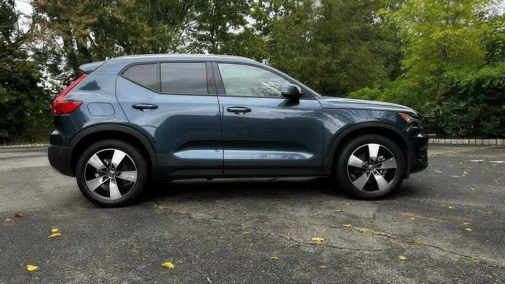 Volvo XC40 T5 Momentum      2021