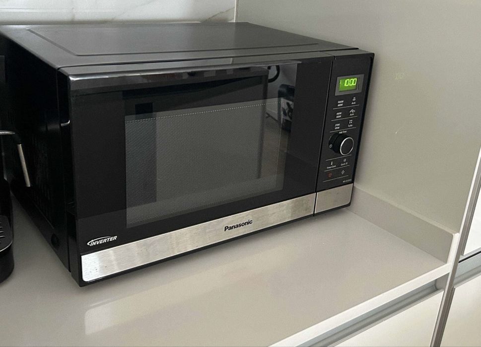 Micro-ondas Panasonic - Tecnologia Inverter  (novo)