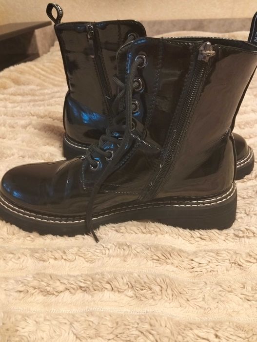 Жіночі ботінки осінь