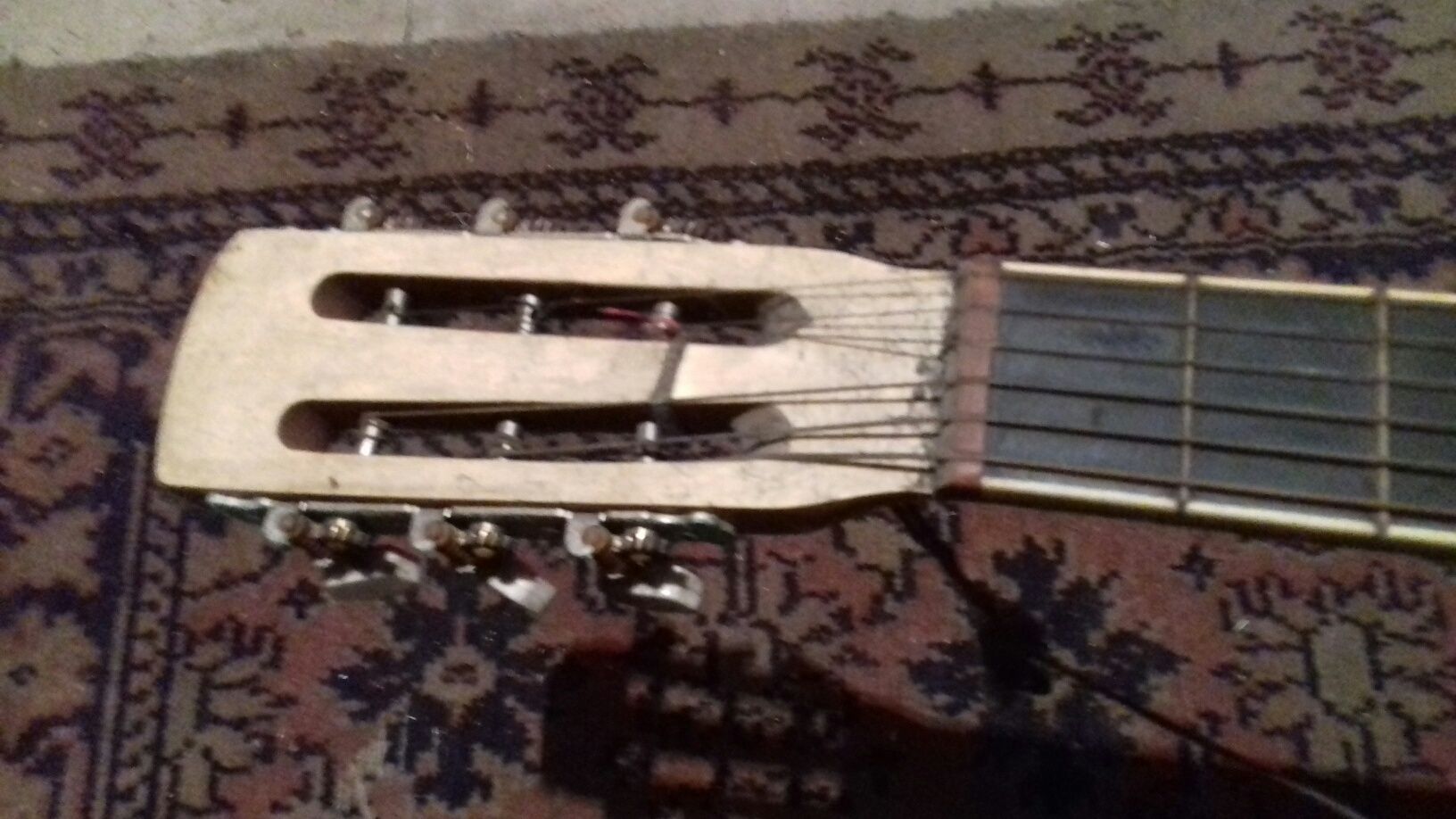 Gitara akustyczna lata 70