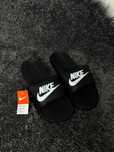 Нові тапочки nike benassi чоловічі чорні найк бенасі шльопки шльопанці
