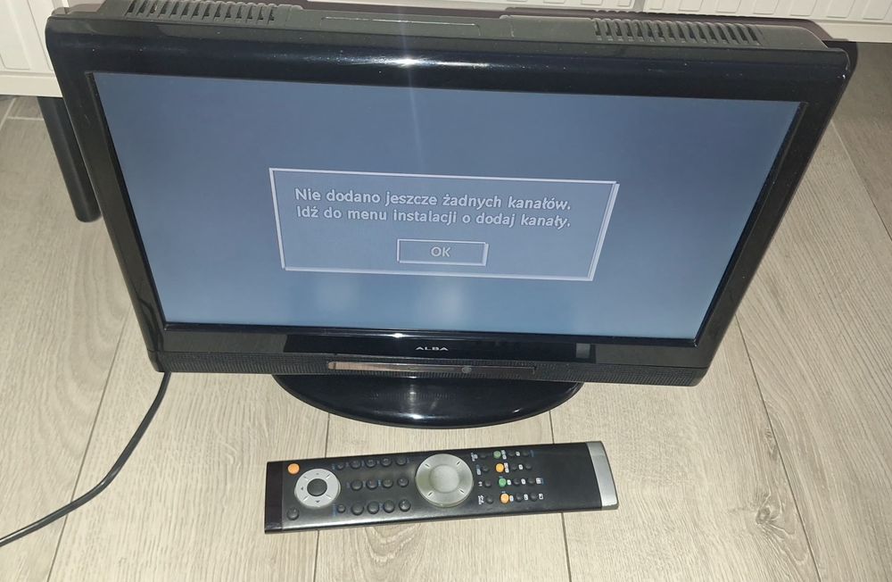 Mały TV telewizor ALBA 16 cali.