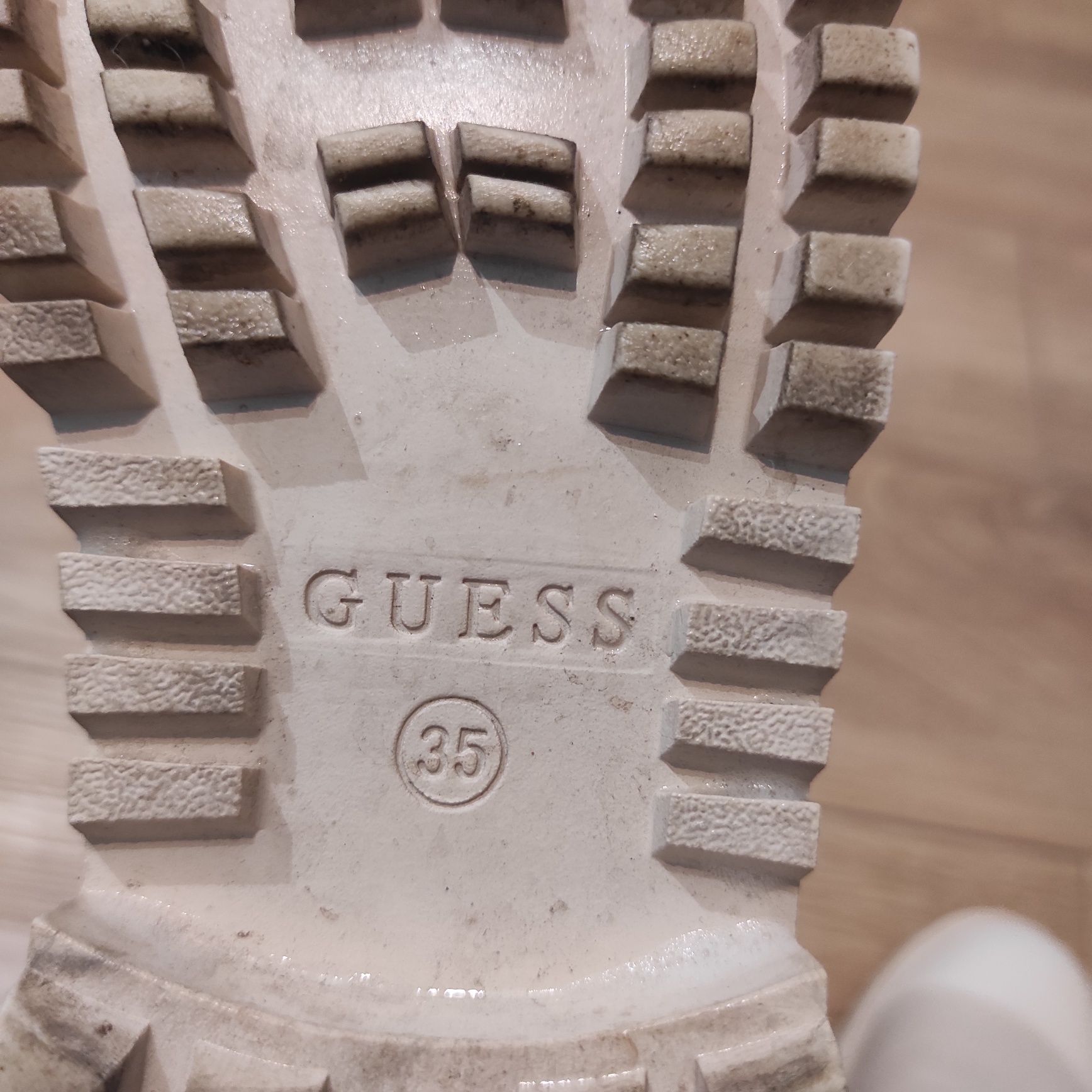 Buty Guess za kostkę