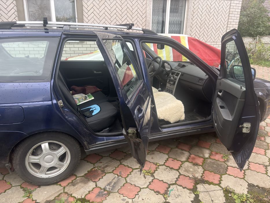 Продам приору 21071 універсал 2013 року