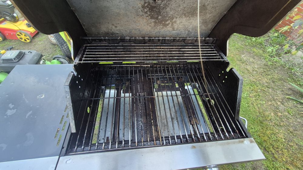 Grill gazowy czteropalnikowy