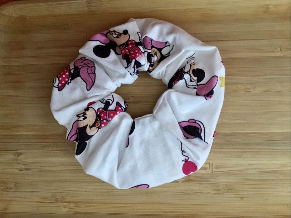 Scrunchie/elástico para cabelo feito à mão