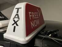 Kogut taxi na magnes