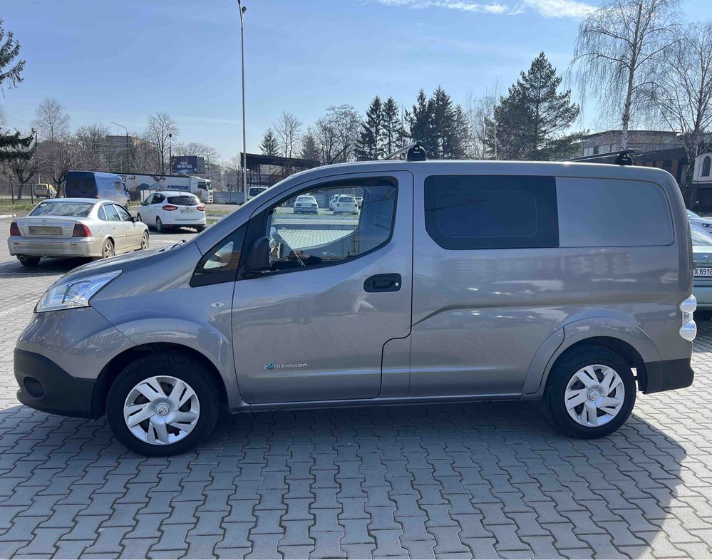 Nissan NV-200 electric