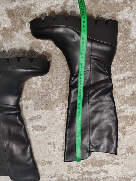 Жіночі шкіряні осінні сапожки