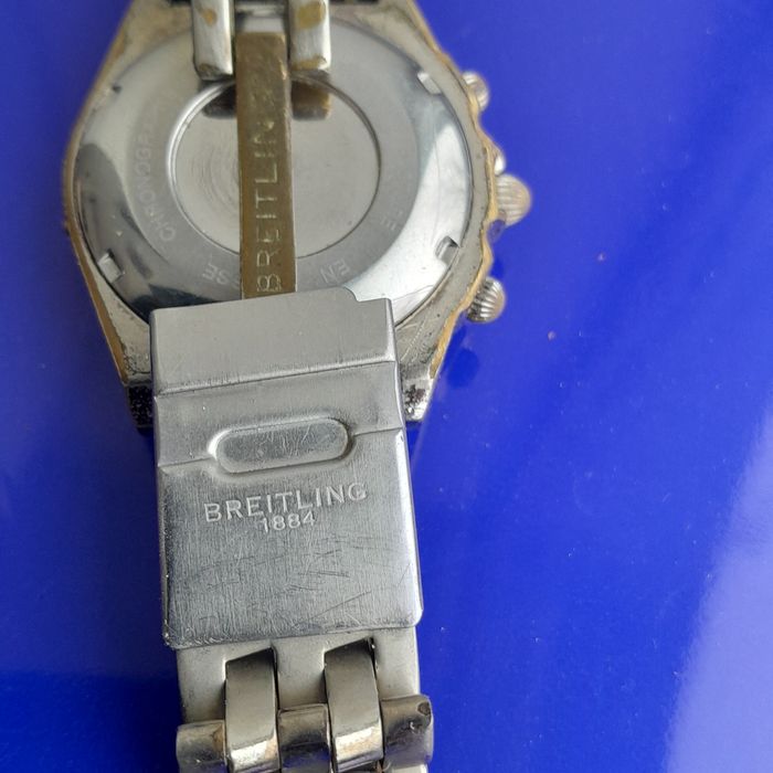 Stary  zegarek  na bransoleti.