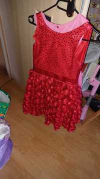 Sukienka czerwona roz.134 cm