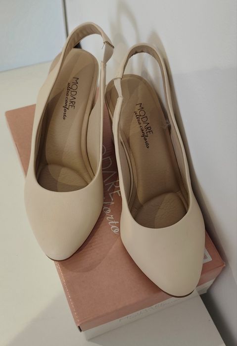 Sapatos elegantes da Modare Ultraconforto. Tam 38.