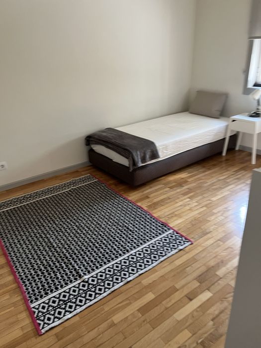 Arrendo quarto para estudante no porto