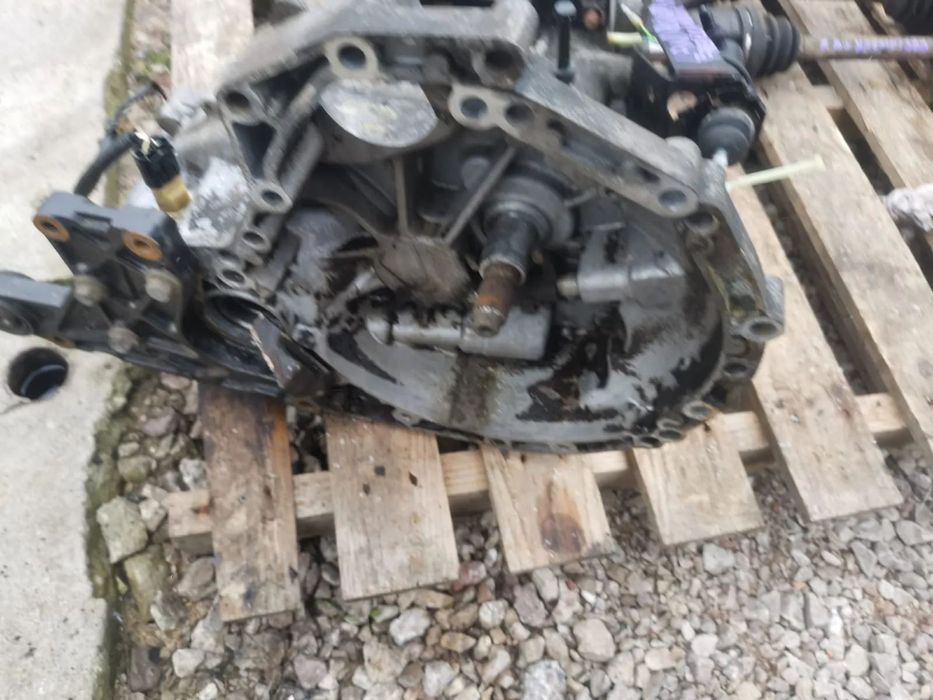 SKRZYNIA BIEGÓW COROLLA E15 2.0 D4D