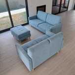 Conjunto Sofás 2 e 3 lugares + banqueta