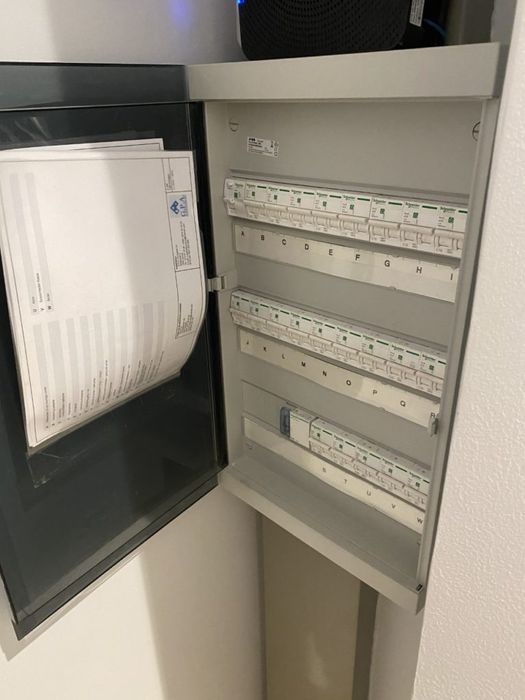 Elektryk Warszawa i okolice instalacje, indukcja, montaż oświetlenia