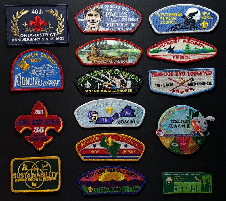 Diversos emblemas escutistas estrangeiros