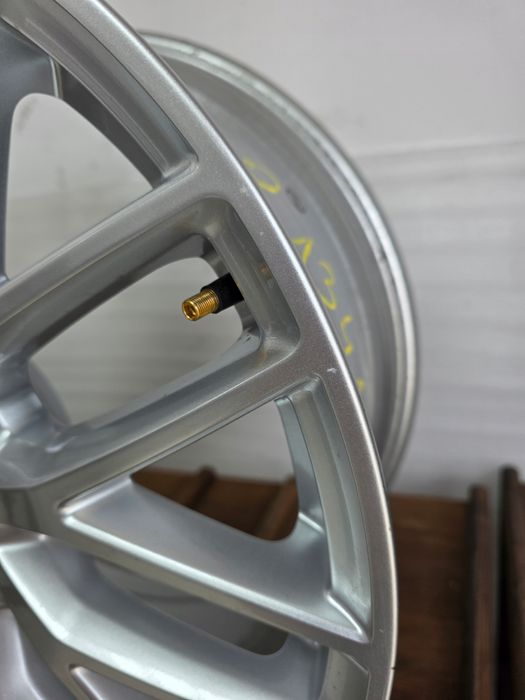 Oryginalna Felga Alufelga Audi Q7 4M 20 Cali 4M0601025Q Et 33