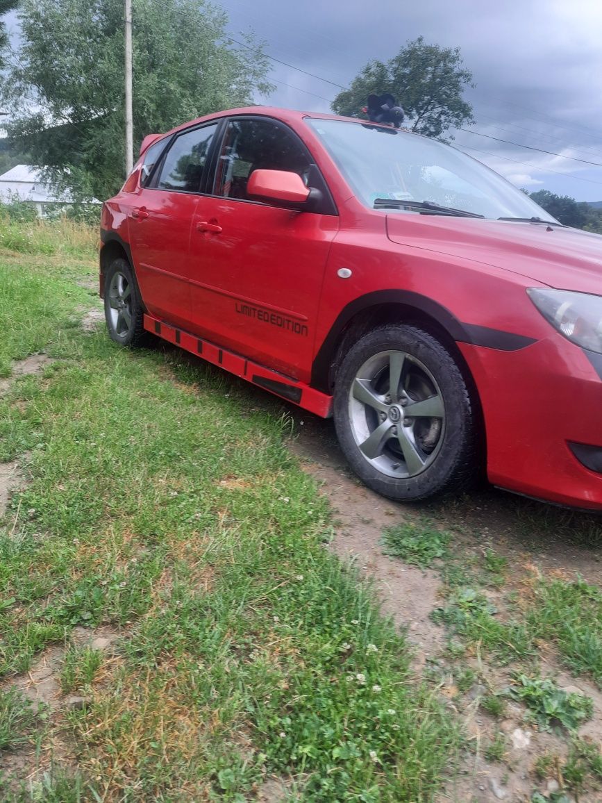 Мазда 3  продаєтся