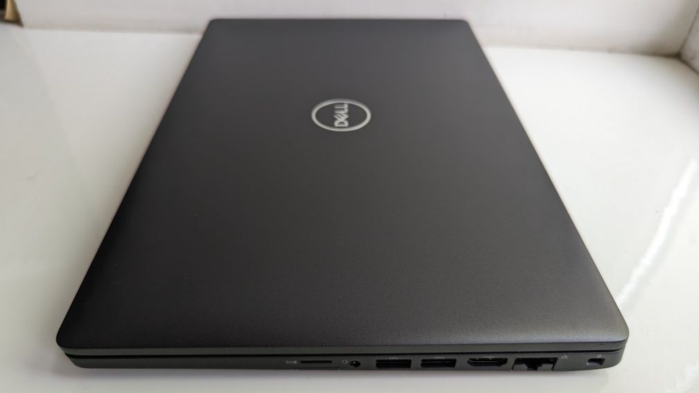 Тонкий ноутбук Dell Latitude 5400 Intel Core i7 8565 4-32 /128-1Tb