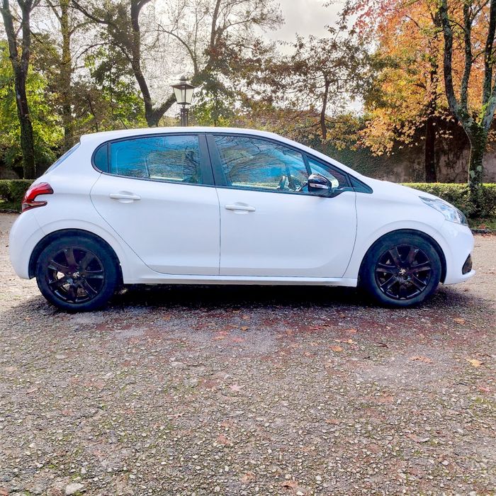 Peugeot 208 1.2 2019