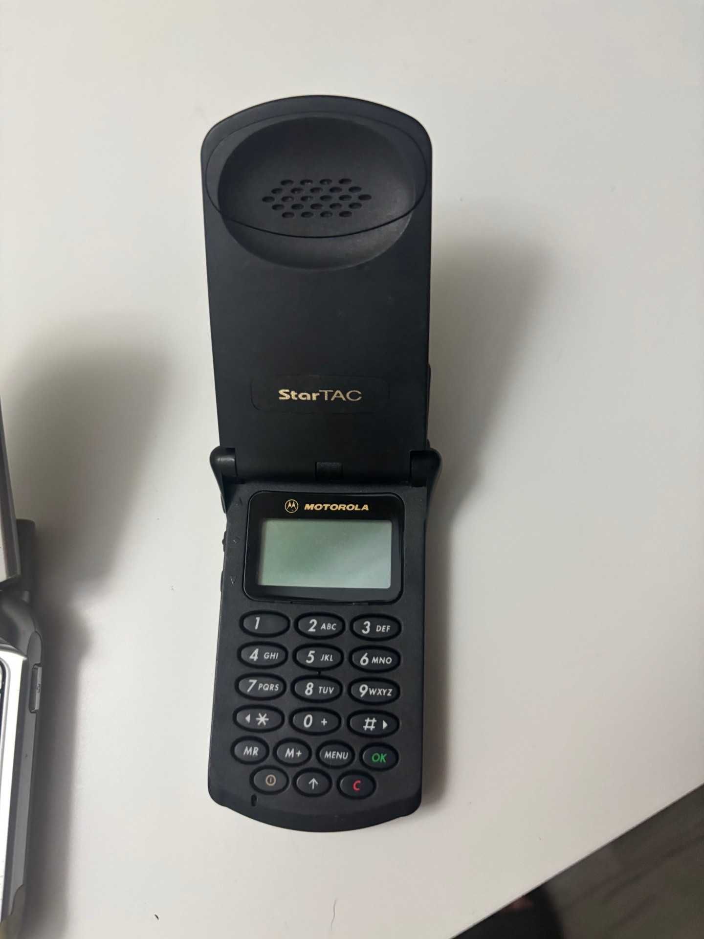 Lote de 2 telemóveis Motorola para peças – 40 € (Negociável)